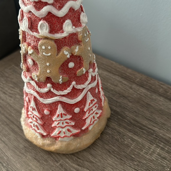 Cupcakes and Cashmere Gingerbread Christmas Tree 🌲 Red NEW - Picture 5 of 7